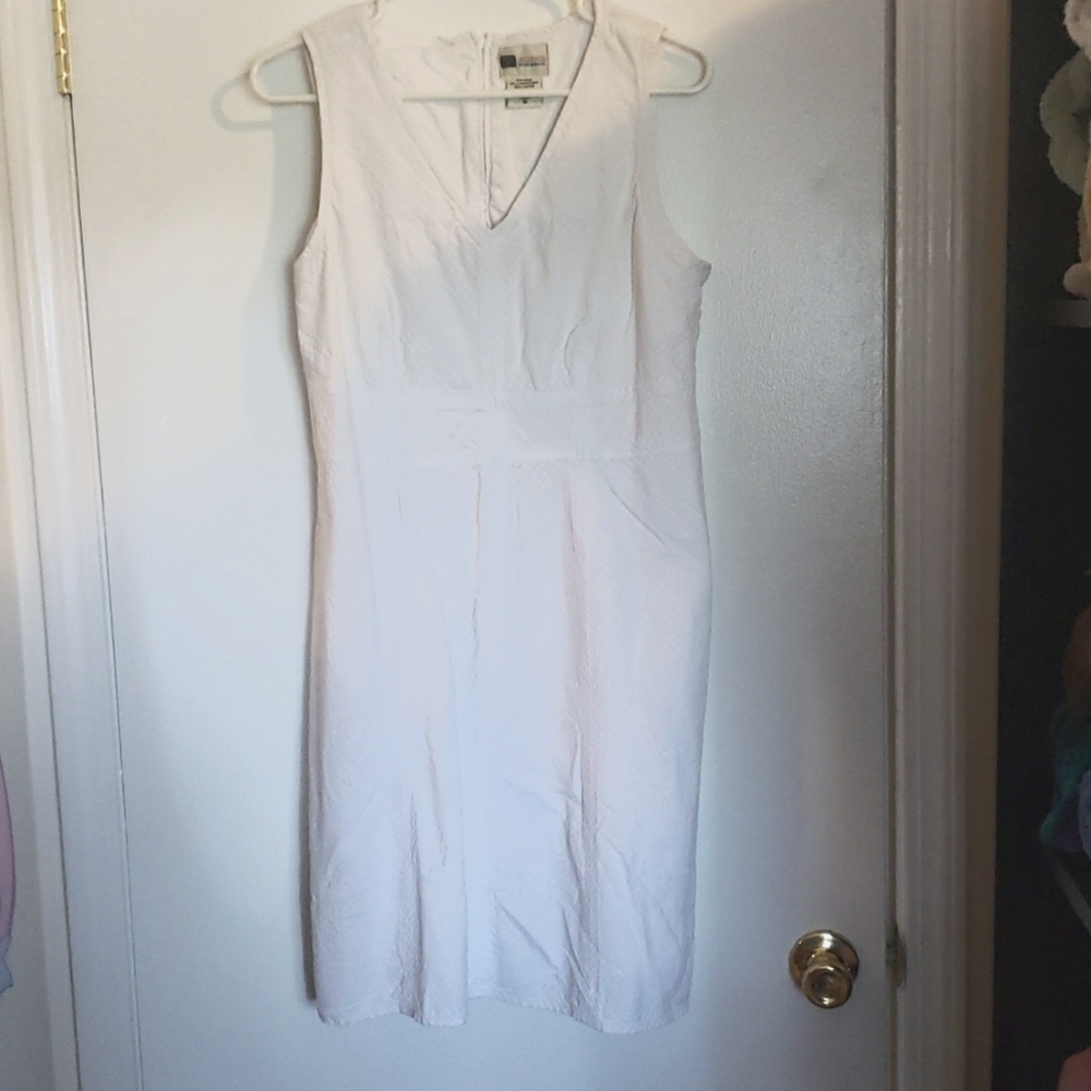Girls Faded Glory white sleeveless Sheath dress. Activewear